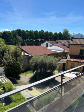 Anna apartment, private parking Lucca